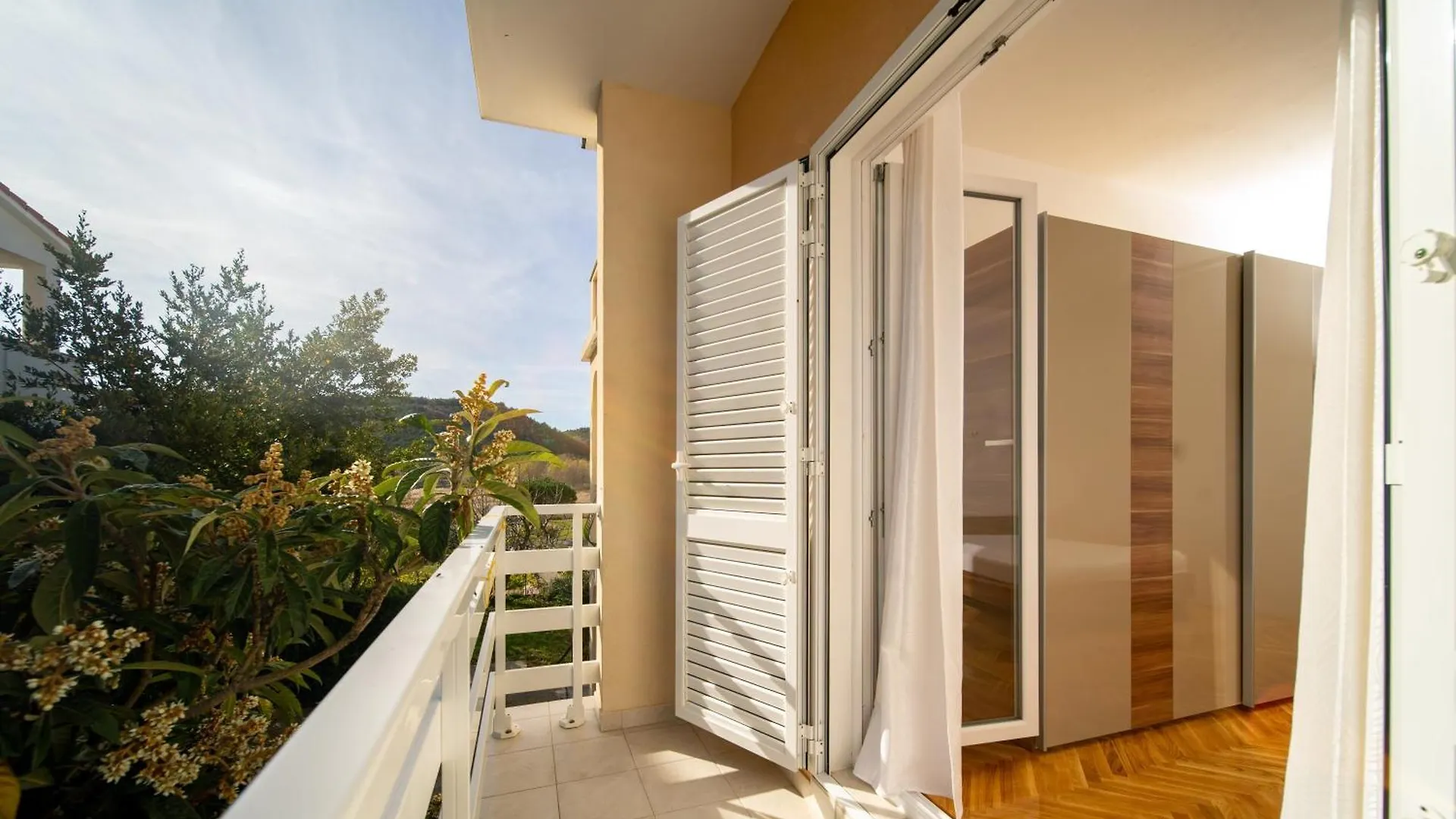 Apartmani Rajka Paparic Lopar 0*,  Croatia