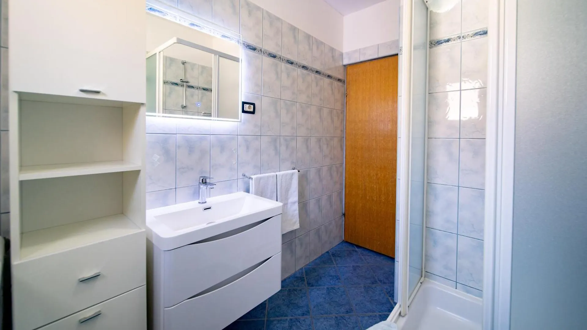 Lägenhet Apartmani Rajka Paparic Lopar